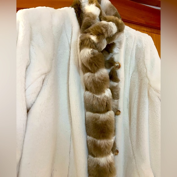 DENNIS BASSO. Women’s Reversible Faux Fur Jacket. Size Small (Medium) - Picture 8 of 15